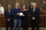 Título de "Cidadã Piracicabana" foi entregue na noite desta terça-feira, no salão nobre da Câmara