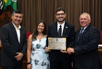 Homenageado nasceu em Jundiaí e atua também como professor de redação e língua portuguesa nos ensinos médio e fundamental 