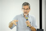 Paulo Eduardo Moruzzi Marques, professor da Esalq e mediador da mesa, explicou o conceito de circuito curto agroalimentar