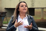 Laís Gomes, coordenadora de serviços e operações, guiou a visita na ETE Bela Vista