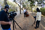 Músicos fizeram a gravação do Hino em cartões-postais da cidade