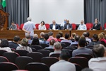 Audiência foi transferida do plenário para o salão nobre devido ao grande público presente