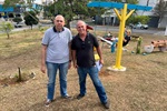 Paulo Henrique foi acompanho por Dorival Nalin, que ajudou a buscar a instalação de infraestrutura na praça que leva o nome de sua mãe