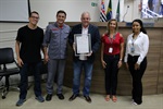 Servidora Ana Lúcia Gomes Fernandes foi homenageada por empenho na obtenção do AVCB pela Câmara