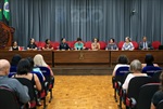 Solenidade de abertura reuniu vereadoras e representantes do poder público e de entidades envolvidas na luta pelo fim da violência contra as mulheres