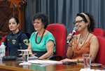 Sílvia Morales (à direita), Rai de Almeida (centro) e a GCM Luciane Cristina Silva Tovar 