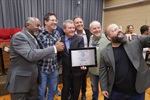 Artista da fotografia, Davi Negri é homenageado em noite de glória