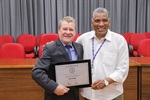 Artista da fotografia, Davi Negri é homenageado em noite de glória