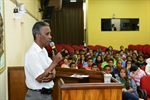 João Manoel falou aos alunos da Escola Estadual "Professor Francisco Mariano da Costa"