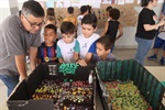 Vereador Pedro Kawai conhece projeto Ser verde: práticas ecológicas comunitárias, desenvolvido por alunos da Escola Municipal Joaquim Carlos Alexandrino de Souza