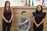 Entrega da moção de aplausos 149/2023 aconteceu durante o Primeiro Expediente da 56ª Reunião Ordinária, na noite desta quinta (5), no plenário "Franscisco Antonio Coelho"