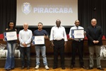 Câmara homenageou trabalhadores da construção civil