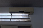 Após visita, vereadora protocolou a indicação 4407/2023, que pede manutenção dos aparelhos de ar condicionado e colocação de ventiladores no Poupatempo Municipal