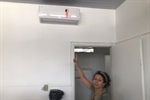 Após visita, vereadora protocolou a indicação 4407/2023, que pede manutenção dos aparelhos de ar condicionado e colocação de ventiladores no Poupatempo Municipal