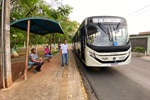 Valdir Vieira Marques, o Paraná, conversou com moradores do Pq. Piracicaba na manhã desta quarta-feira (22)