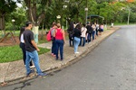 Valdir Vieira Marques, o Paraná, conversou com moradores do Pq. Piracicaba na manhã desta quarta-feira (22)