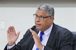 "Quem está de mãos atadas é a população", disse Paulo Campos, sobre a alegação de impossibilidade de fornecimento de serviços públicos para o loteamento