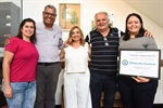 Entrega de homenagem aconteceu na manhã desta quarta-feira (20)