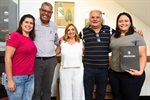 Entrega de homenagem aconteceu na manhã desta quarta-feira (20)