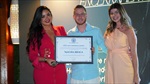 Vereador homenageia  empresária  por 16 anos de empreendedorismo