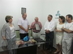 Entrega de placa confere utilidade pública da Associação Ilumina