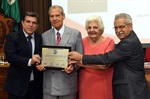 Reunião solene aconteceu na noite de segunda-feira, 19 de dezembro