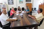 Em reunião, vereador Paraná recebe orientações na Educação