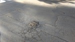 Camada asfáltica de várias ruas do Morumbi precisa de reparos