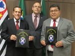 Pastores Salvador Provenzano e Francisco Barbosa, junto do vereador Maestro Jonson