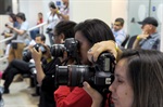Estudantes realizam atividades de fotojornalismo na Câmara