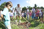 Plantio ecológico envolveu professores e alunos da "Oracy da Silva"