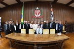 Câmara participa de assinatura de convênio para gestão do Hospital Regional no Palácio dos Bandeirantes