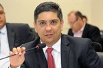 Rerlison Rezende defende isenção de taxa de estacionamento rotativo a profissionais da saúde, educação e segurança pública