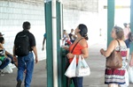 No Terminal Piracicamirim, Lair Braga conversou com usuários do transporte público