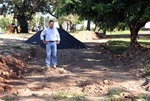 Dirceu Alves confere trabalho de recuperação no Parque Histórico Quilombo Corumbataí, no distrito de Santa Teresinha