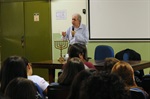 À tarde, palestra ocorreu na Etec "Fernando Febeliano da Costa"