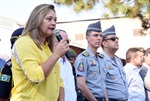 Coronel Adriana entrega voto de congratulações na comemoração dos 115 anos da Guarda Civil.