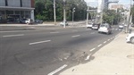 Depressão no asfalto em frente a posto na Vila Rezende