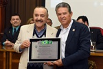 Mauro Pereira Vianna, idealizador do curso de Liderança, Administração, Comunicação e Relações Humanas, homenageado pelo vereador Dirceu Alves da Silva (SD)