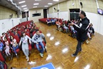 Longatto recepcionou os alunos da Escola Municipal "Vilma Leone Dal Pogetto" nesta quinta-feira
