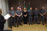 Policiais militares que evitaram suicídio de homem em 3 de abril foram homenageados