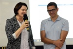 A vereadora Nancy Thame e o palestrante Lucio Alberto de Sousa