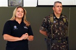 Coronel Adriana elogiou o trabalho desenvolvido pelos militares no Tiro de Guerra 02-028