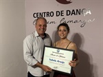 Gilmar Rotta entregou a moção aos alunos do Centro de Dança