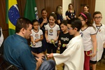 André Bandeira recebeu alunos do Colégio Anglo Cidade Alta no Dia Mundial da Gentileza