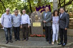 Lions e Rotarys de Piracicaba confeccionaram busto em homenagem ao fundador do espaço
