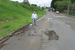 Foto revela o "antes" e as péssimas condições da via que desfavorecia os condutores