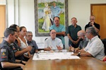 Anúncio da construção da base da 5ª Companhia em Santa Teresinha lotou sala de reuniões no Centro Cívico