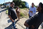 Moradores denunciam situação de abandono da única área de lazer do bairro.
