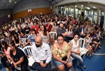 Quadra de esportes de colégio recebeu público de 400 pessoas na noite desta quarta-feira